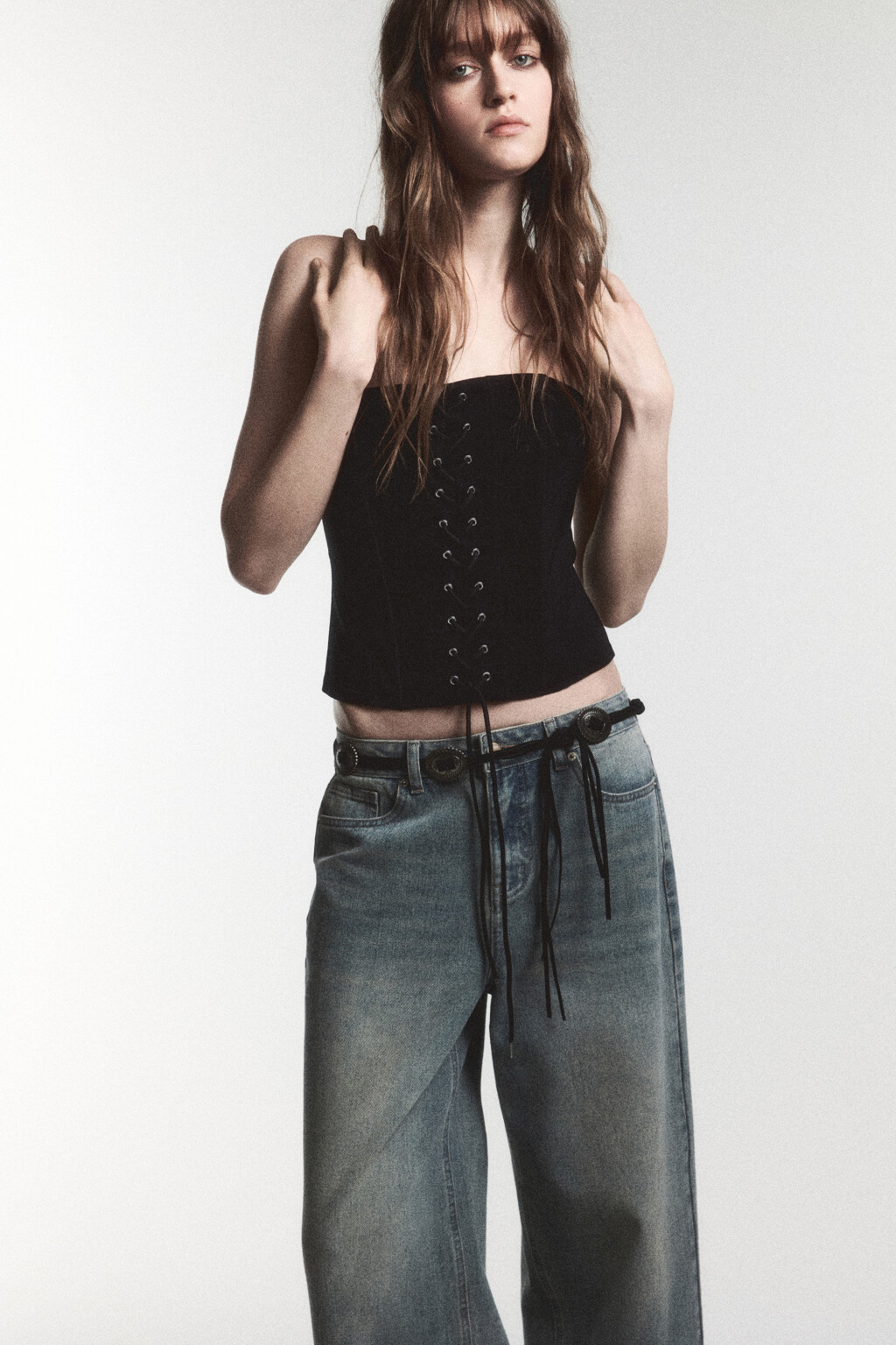 Топ-корсет из костюмной ткани со шнуровкой - цвет черный - 2
