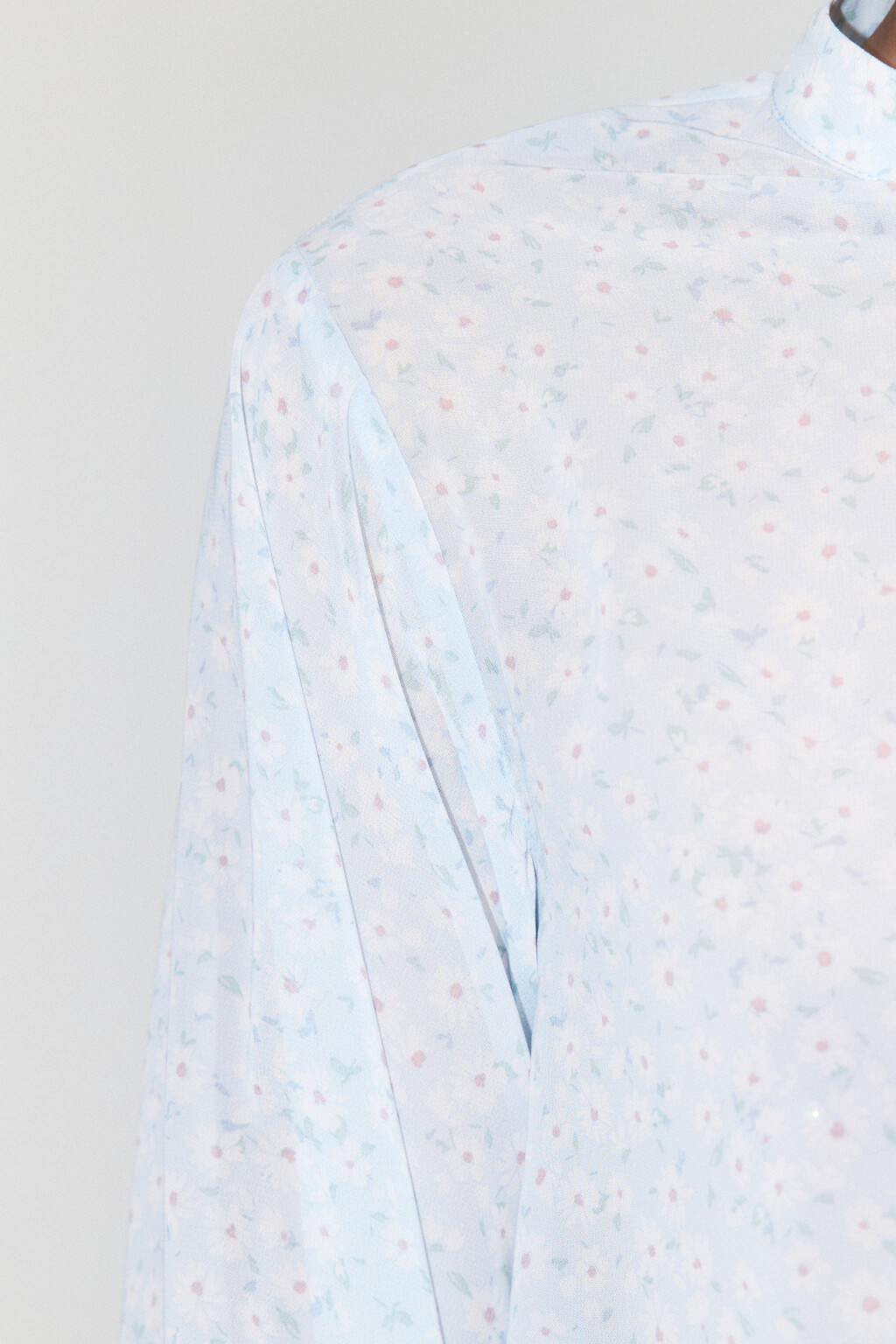 Блузка шифоновая на завязках с воланом - цвет голубой - 6