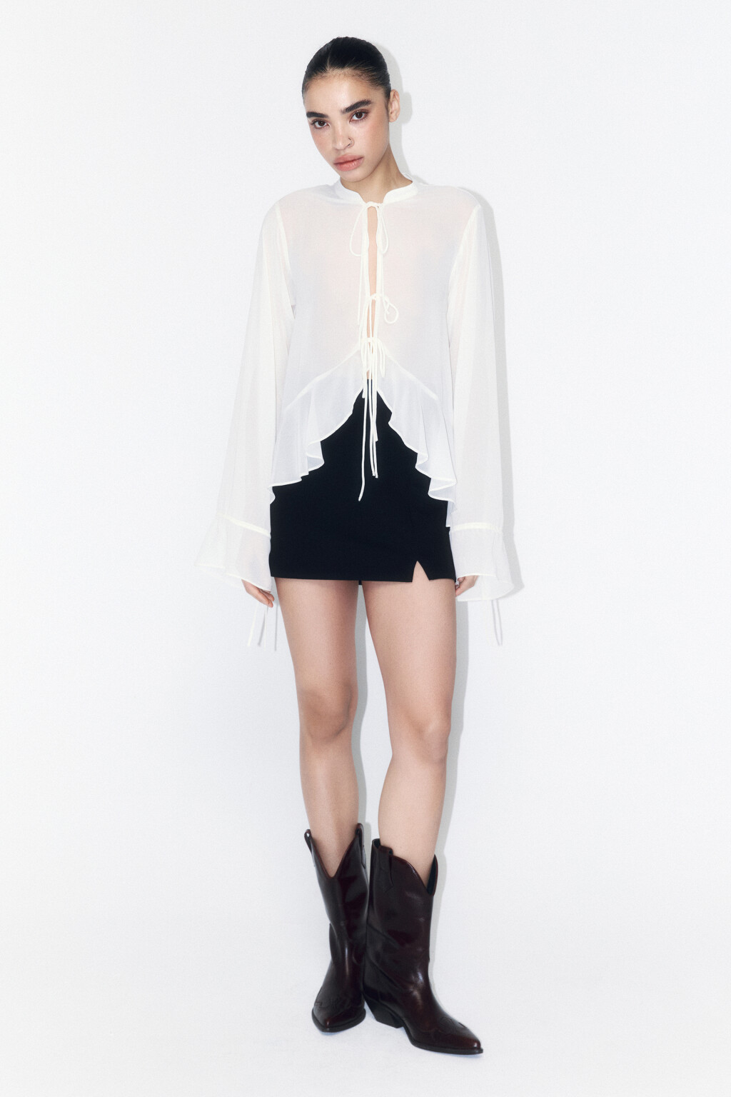 Блузка шифоновая на завязках с воланом - цвет молочный - 4