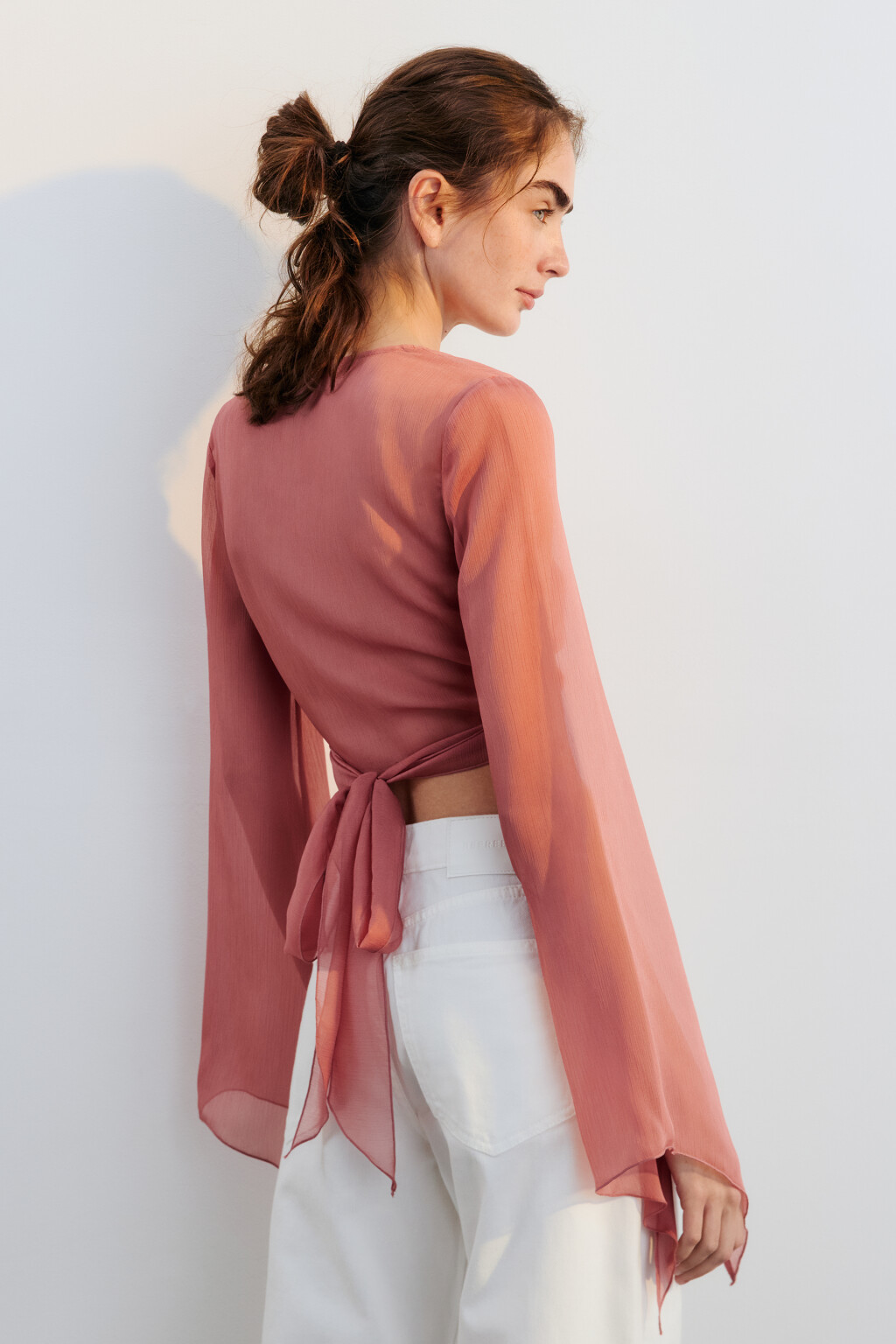 Блузка шифоновая на завязках с оборками - цвет красный - 3