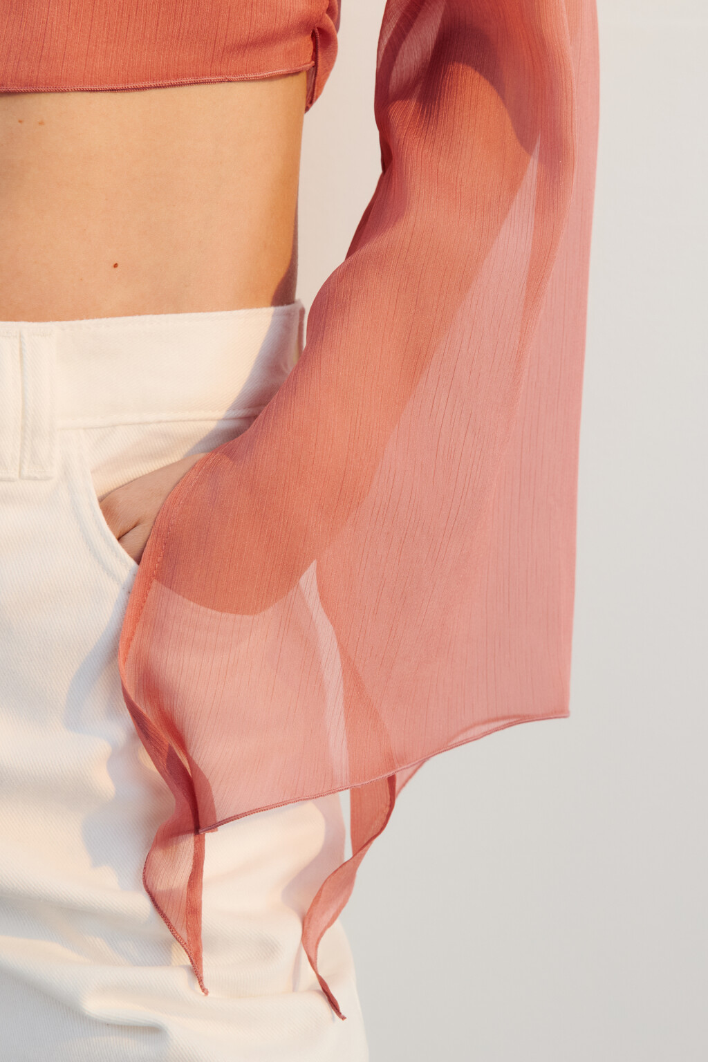 Блузка шифоновая на завязках с оборками - цвет красный - 5