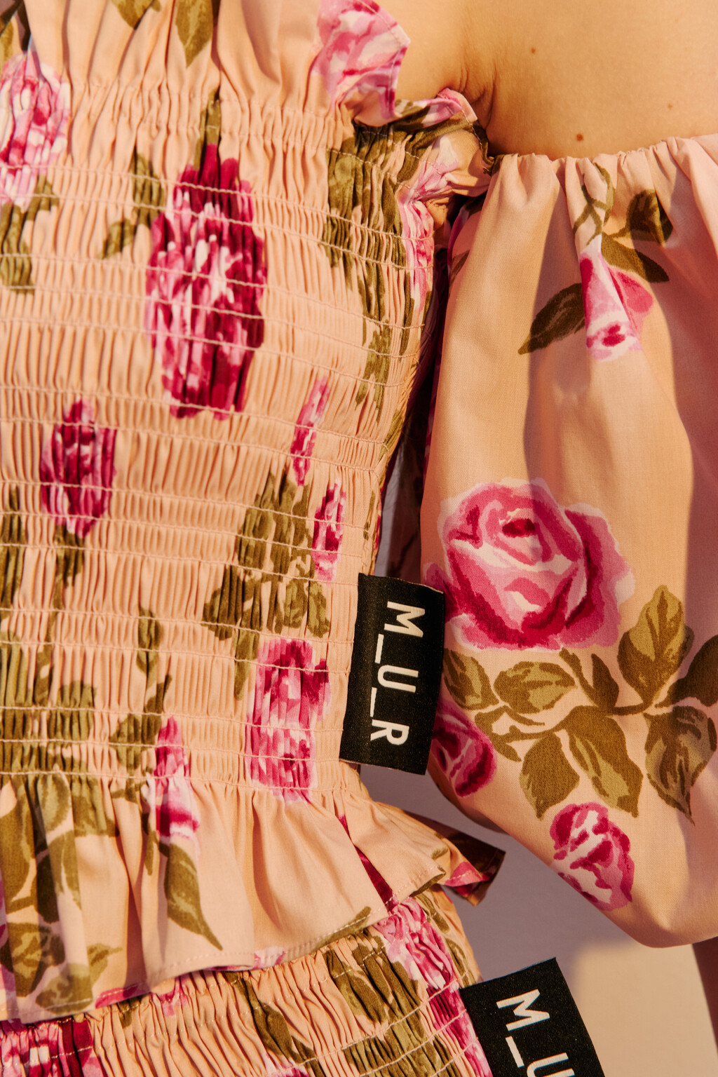 Блузка-топ с пышными рукавами и оборками - цвет мультиколор - 7