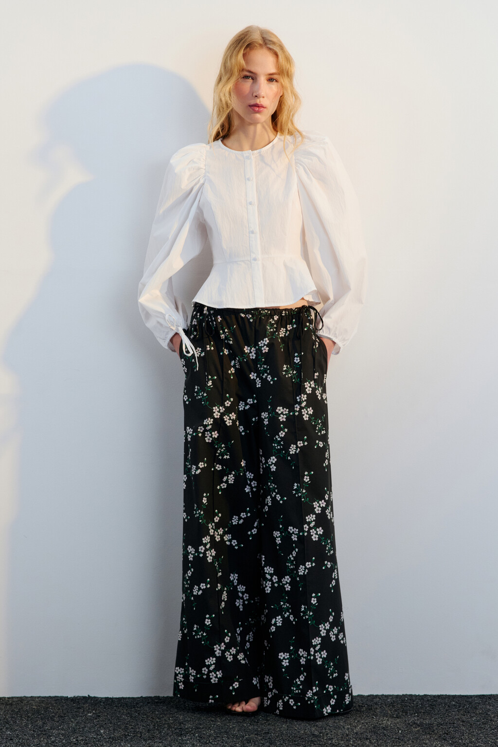 Блузка с пышными рукавами и баской - цвет белый - 6