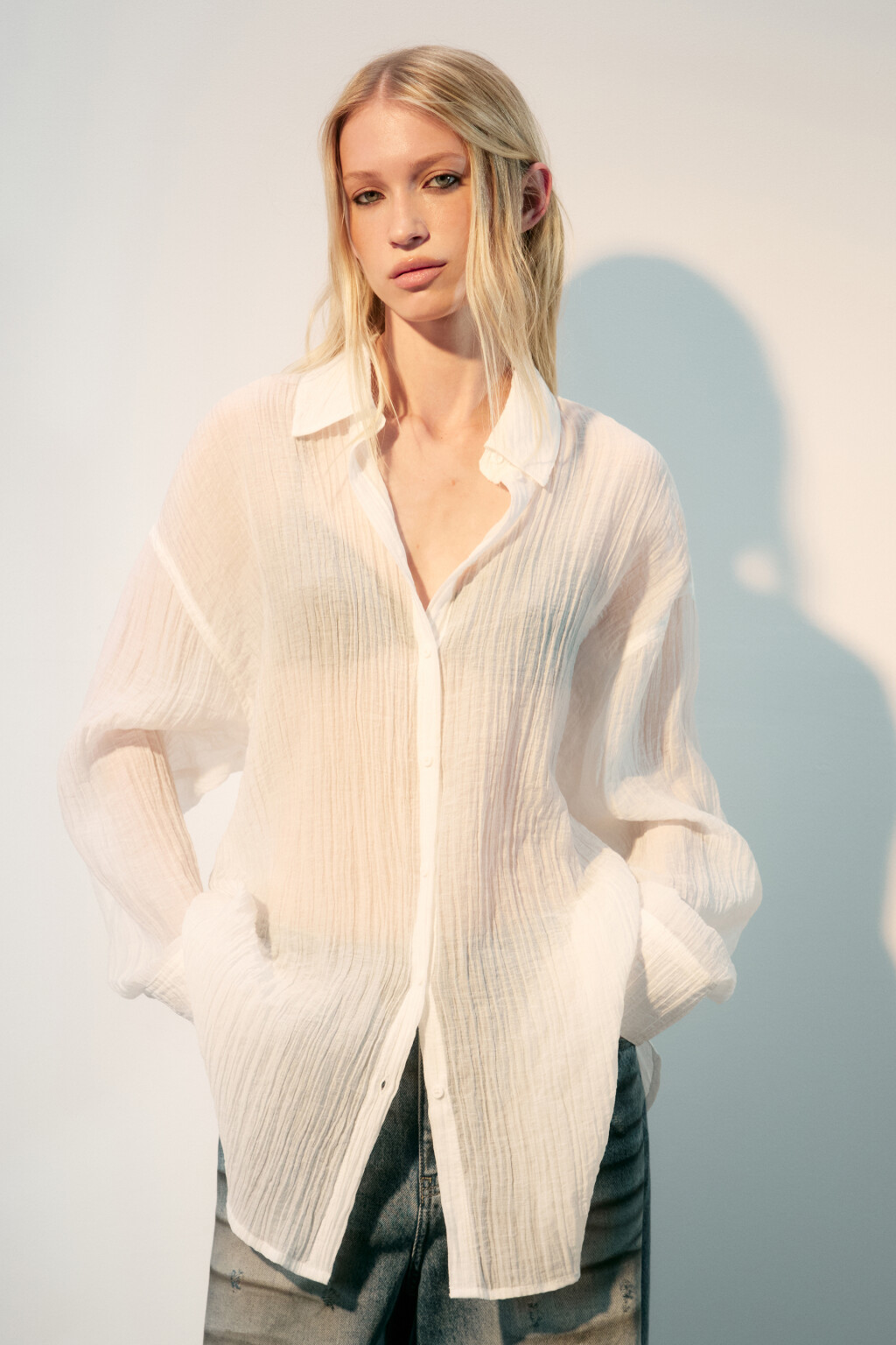 Рубашка оверсайз из лиоцелла - цвет белый - 2