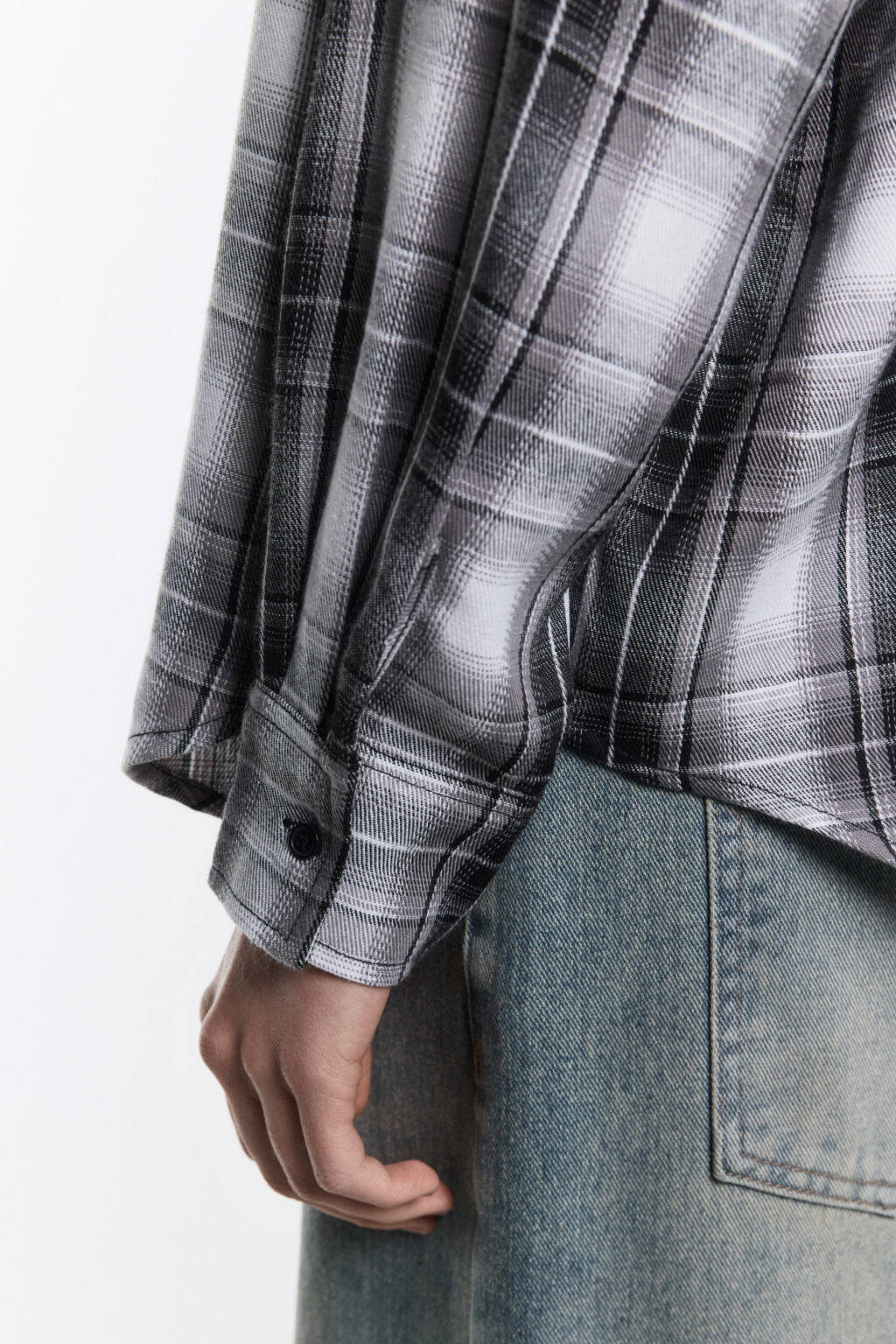 Рубашка oversize в клетку с вшитым топом - цвет черный - 8