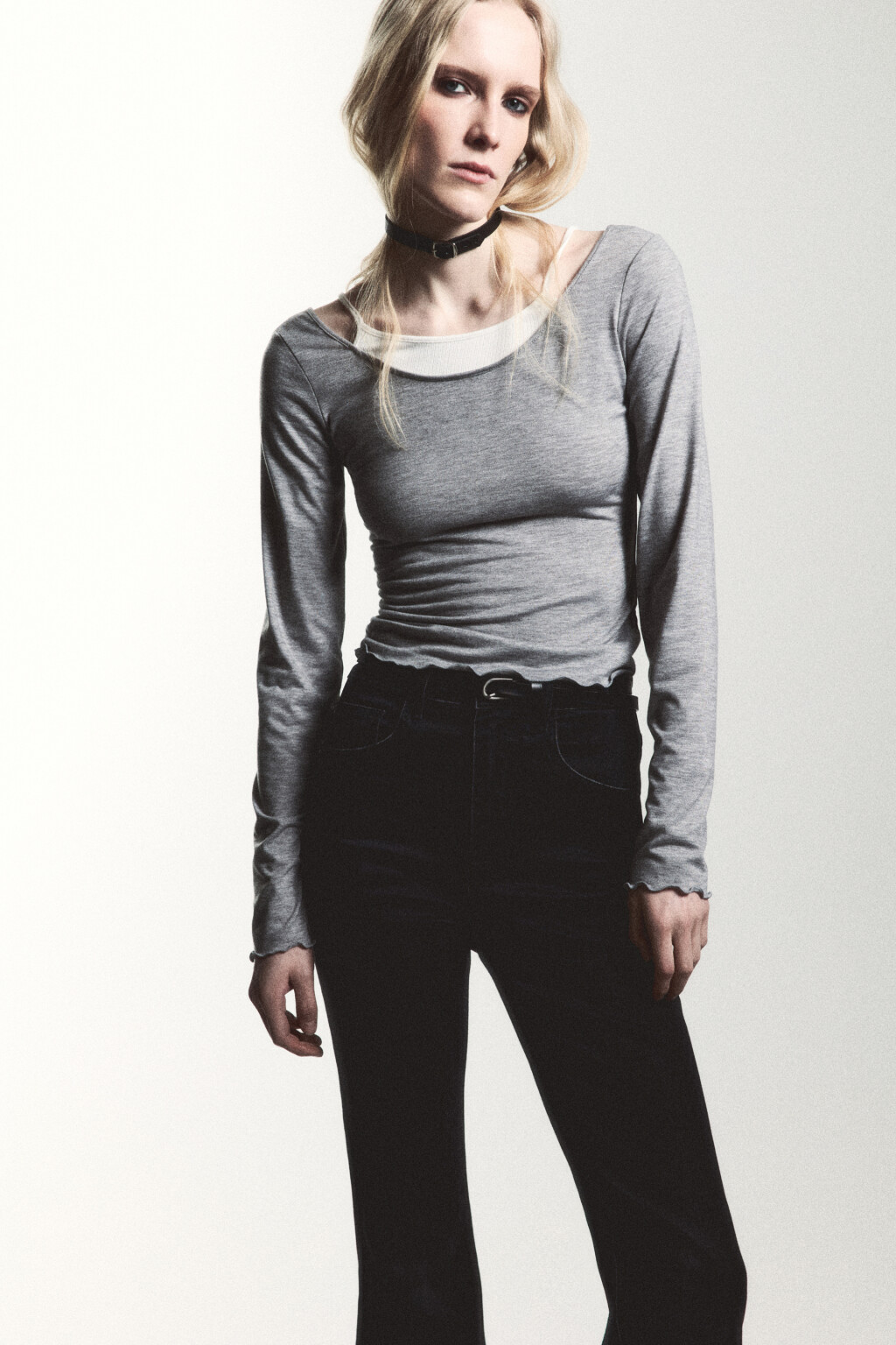 Лонгслив укороченный с майкой на бретельках - цвет серый - 1