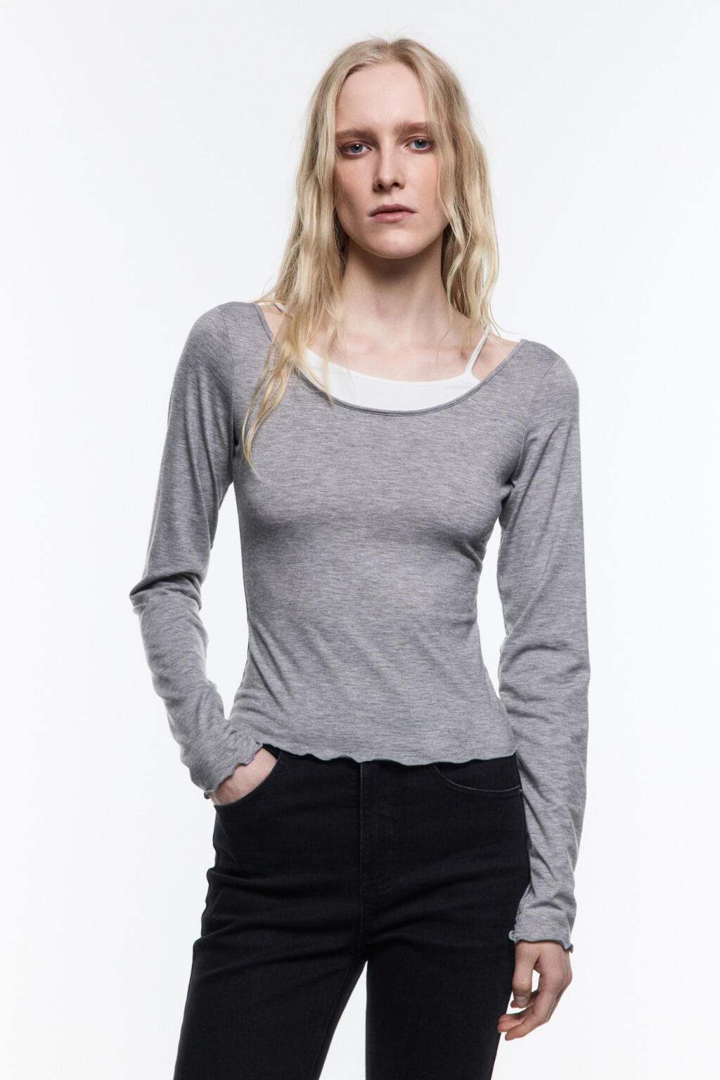 Лонгслив укороченный с майкой на бретельках - цвет серый - 2