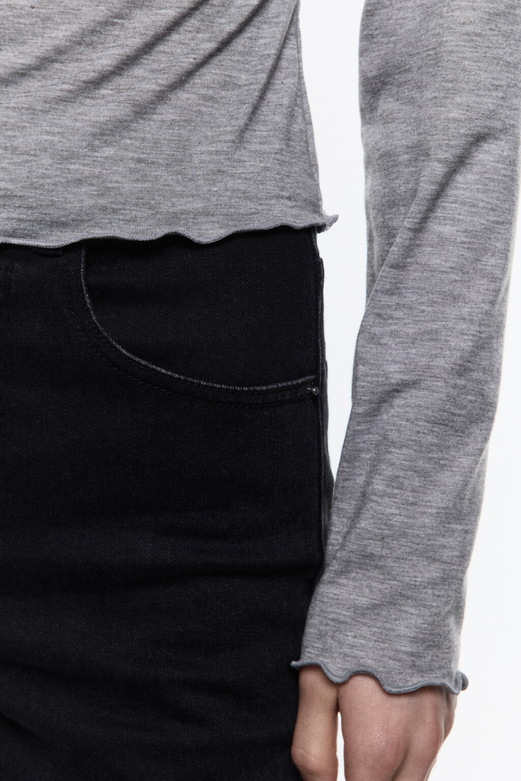 Лонгслив укороченный с майкой на бретельках - цвет серый - 6