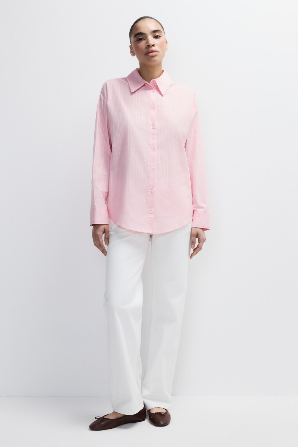 Рубашка с разрезом и завязками на спине - цвет розовый - 4