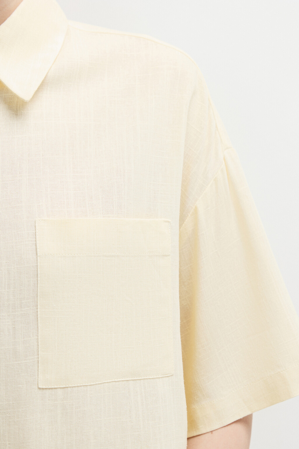 Рубашка укороченная из вискозы со льном - цвет ванильный - 5
