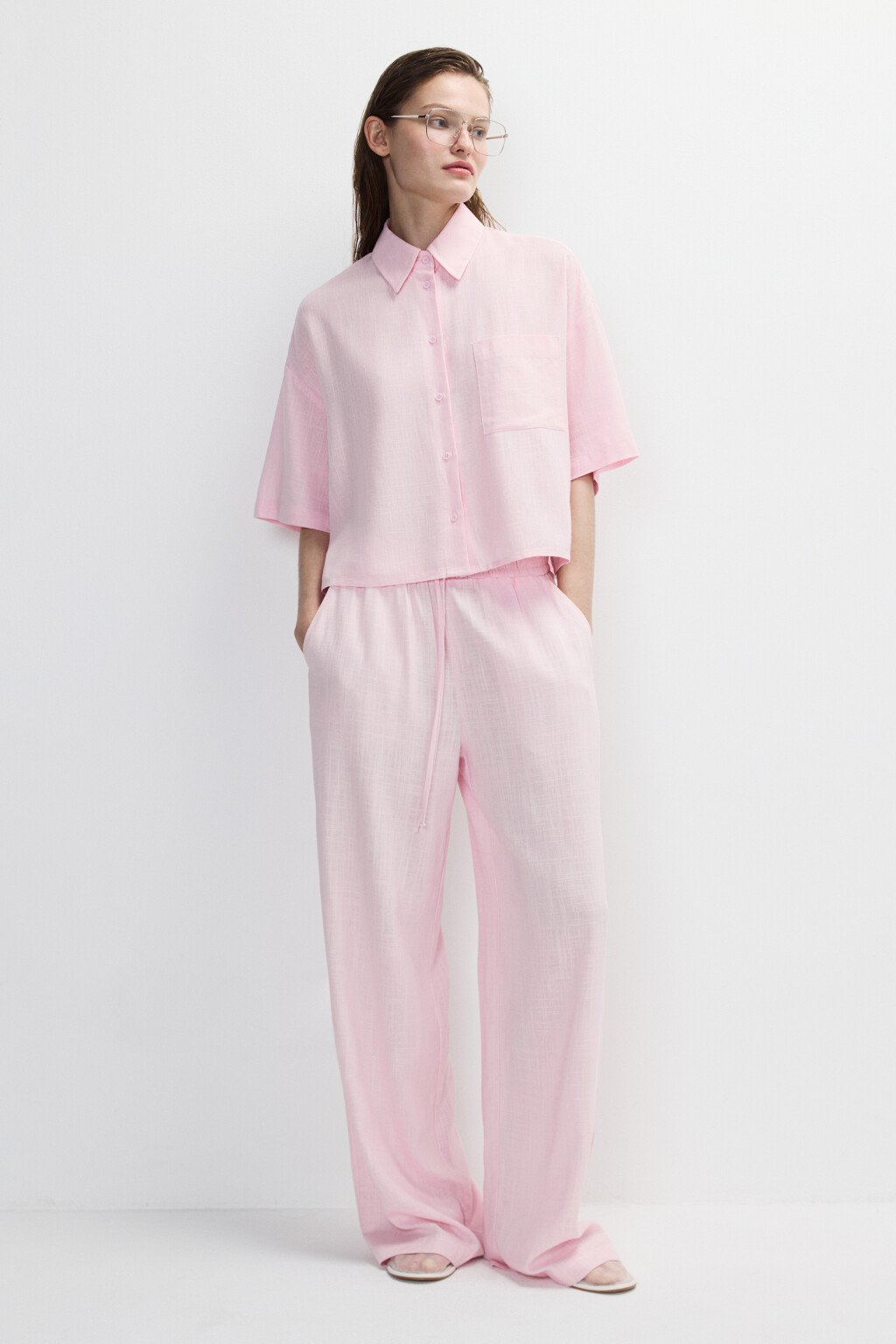 Рубашка укороченная из вискозы со льном - цвет розовый - 4