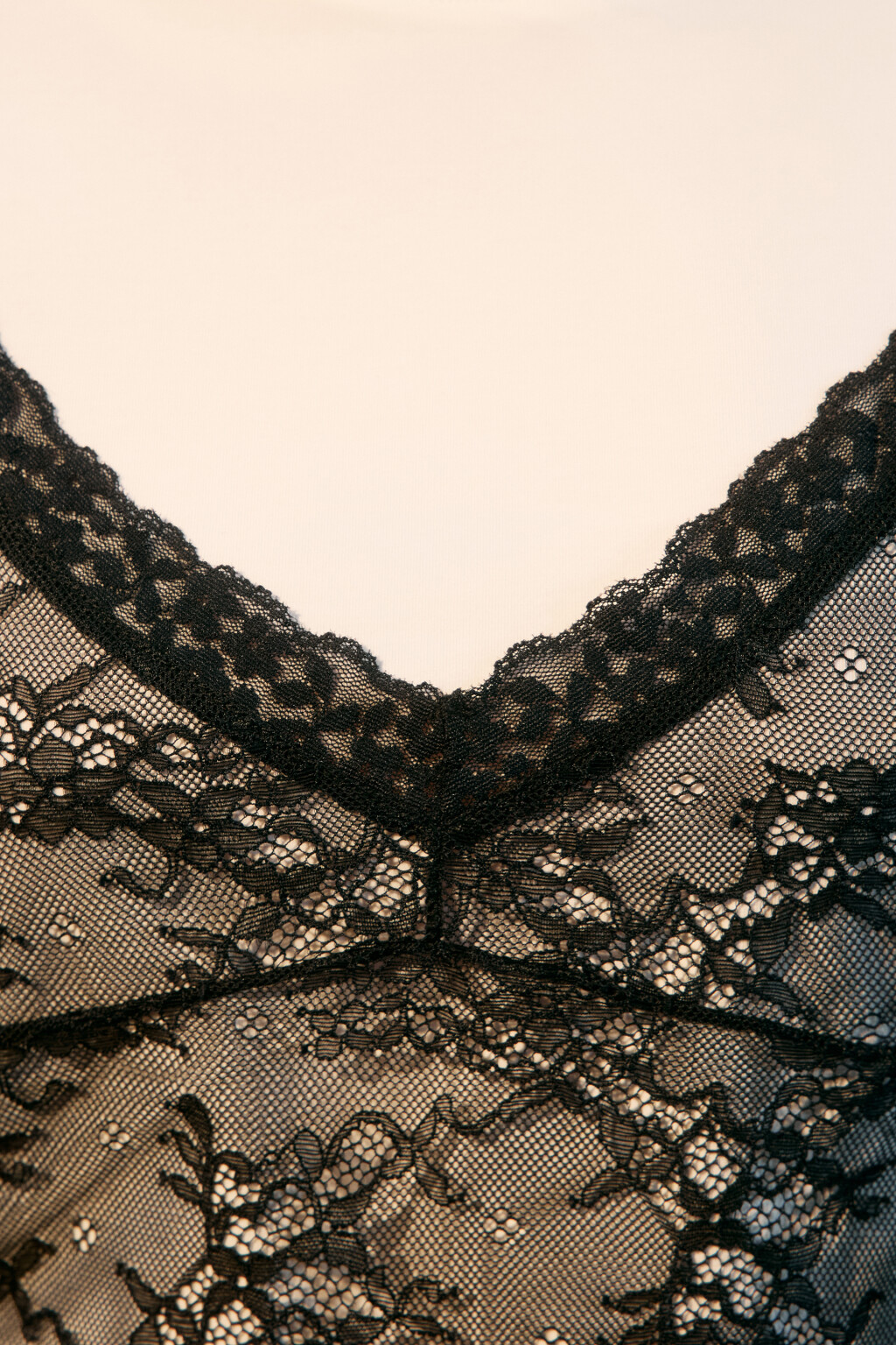 Топ-футболка с кружевной майкой - цвет белый - 5