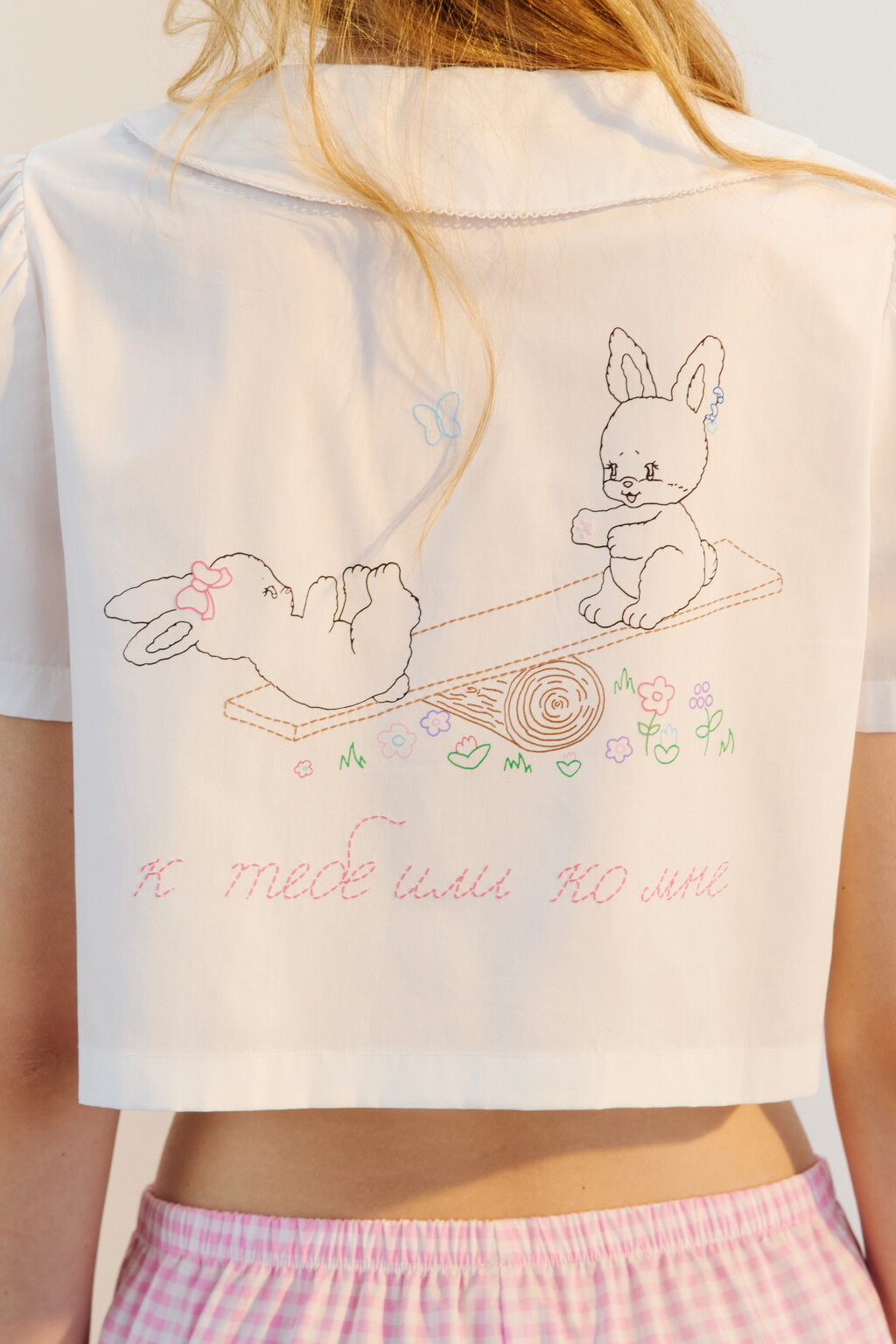 Блузка на завязках с воротником и принтом - цвет белый - 8