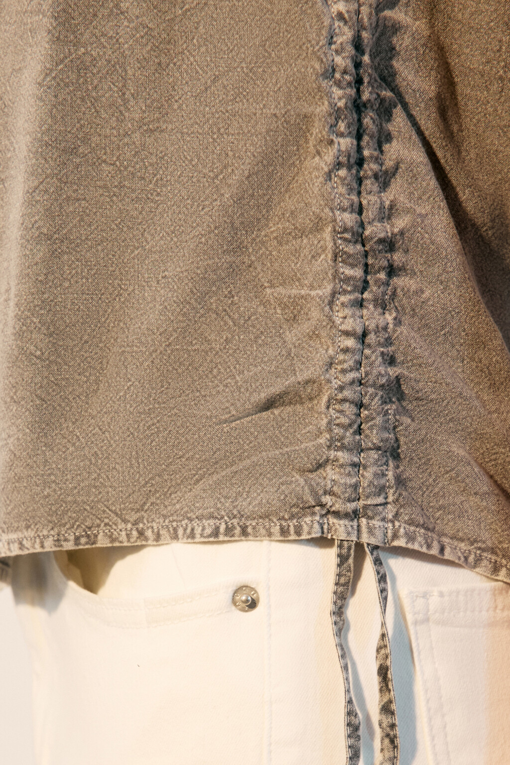 Майка-топ вискозная с завязками по бокам - цвет серый - 7