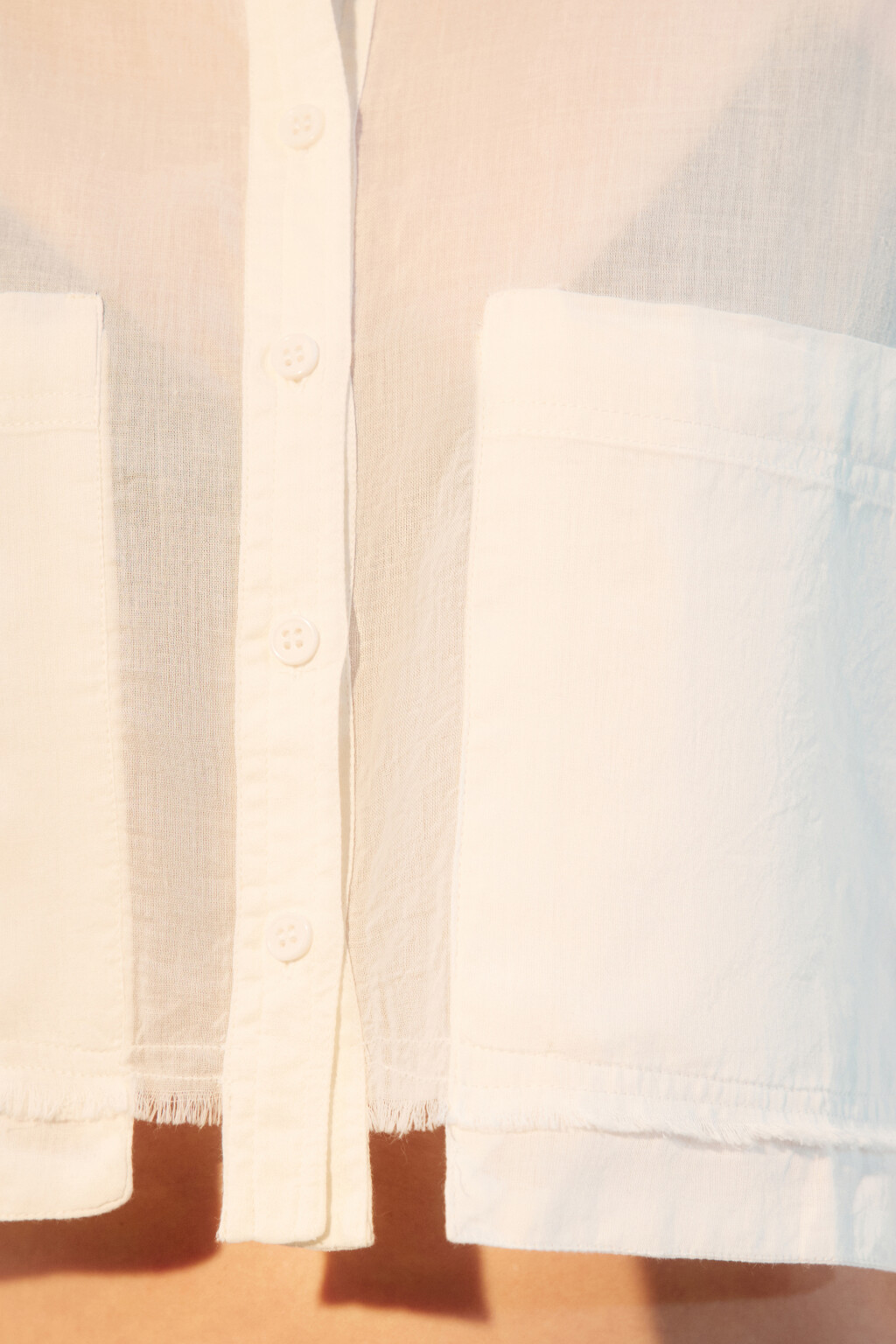 Рубашка укороченная с накладными карманами - цвет белый - 7