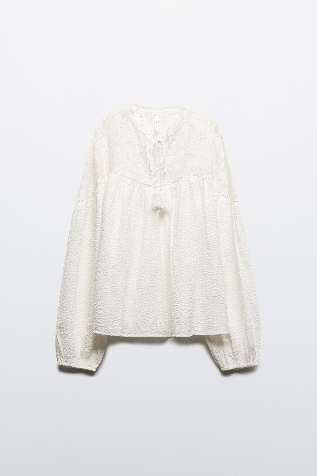 Блузка с завязками и кисточками - цвет белый - 7