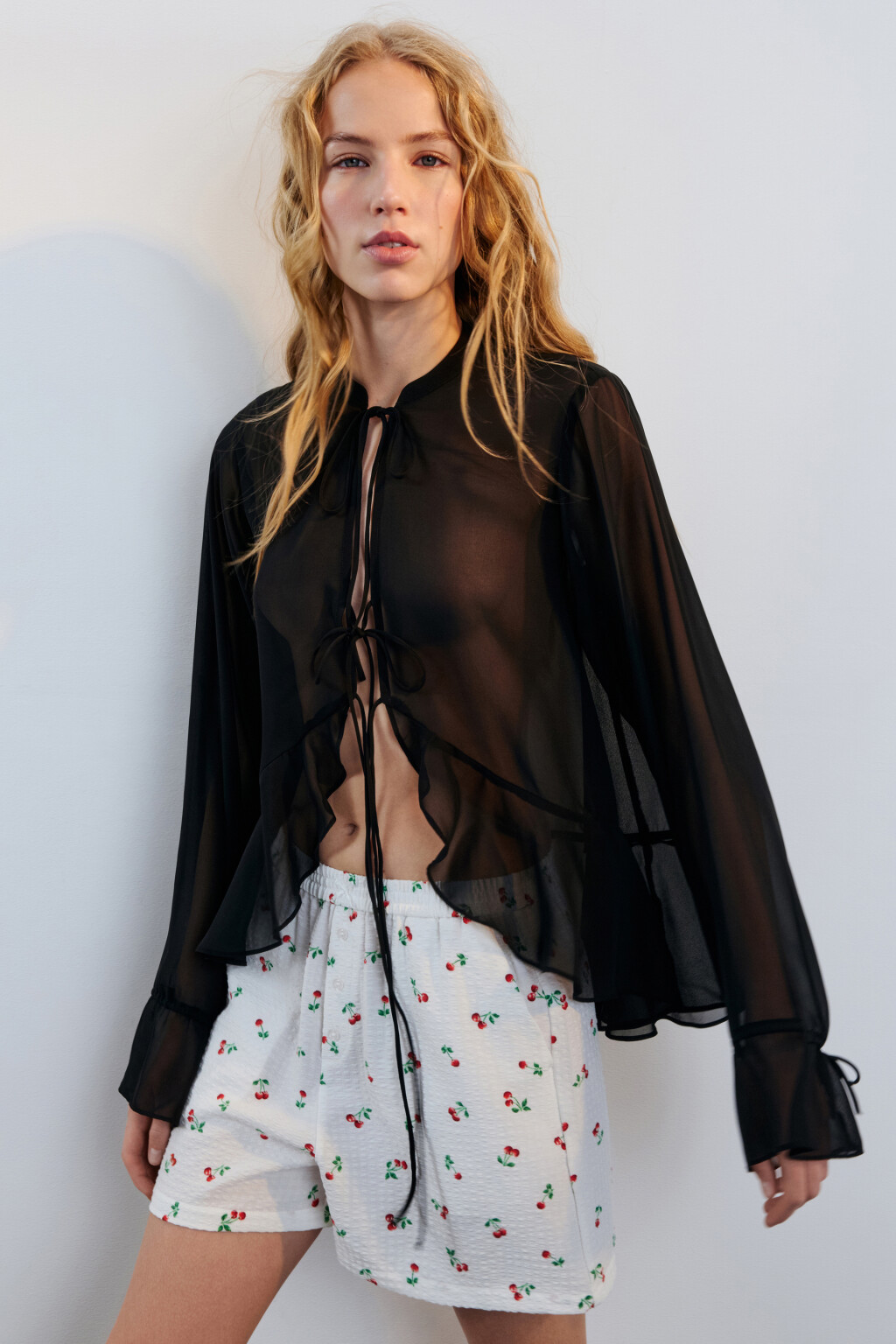 Блузка шифоновая с воланами - цвет черный - 1