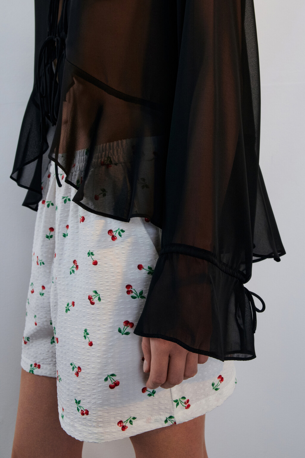 Блузка шифоновая с воланами - цвет черный - 6