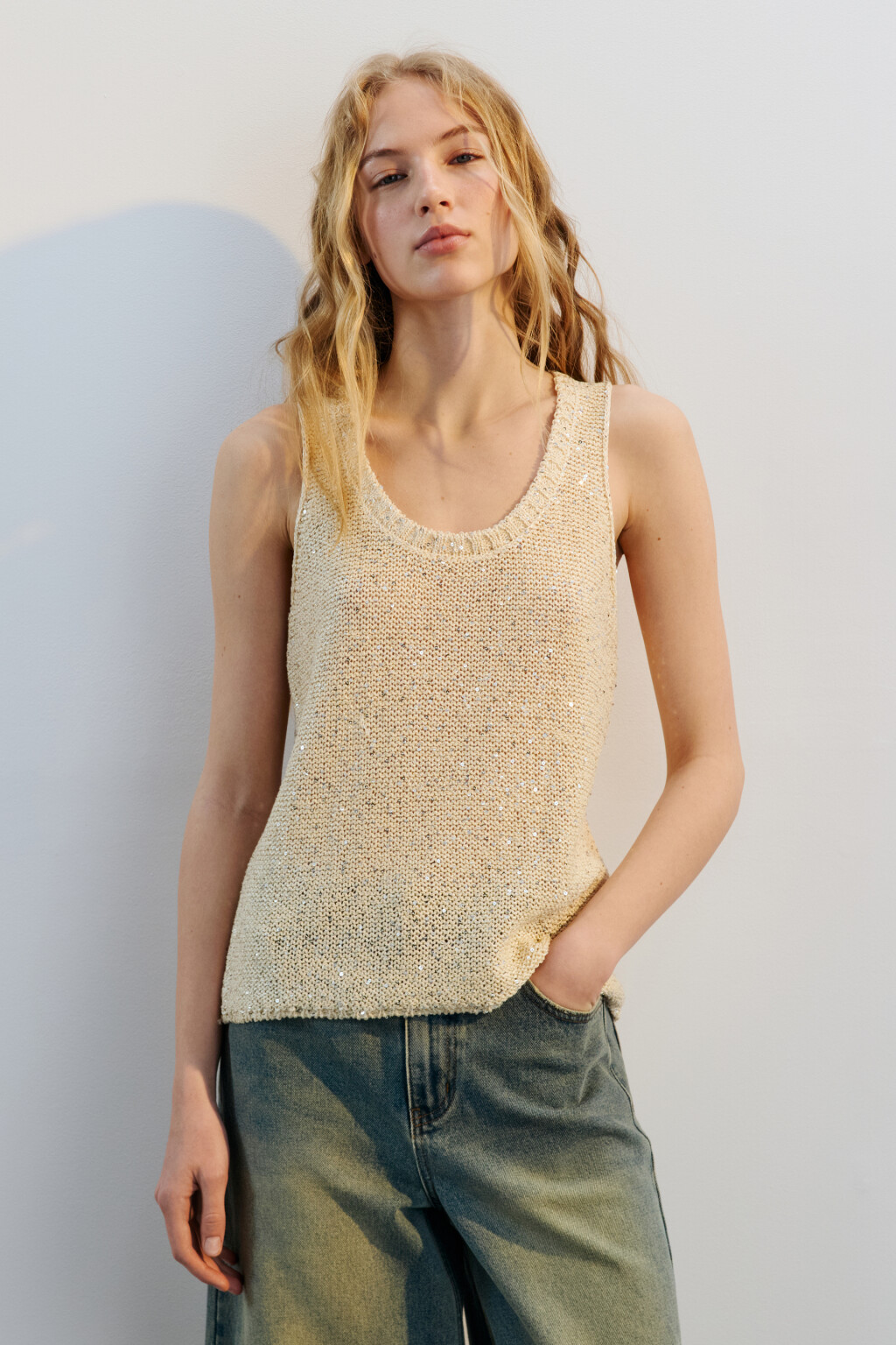 Майка вязаная с пайетками - цвет ванильный - 2