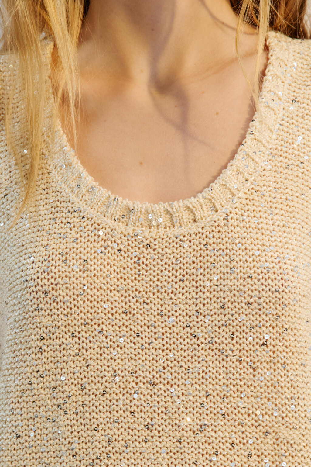 Майка вязаная с пайетками - цвет ванильный - 5