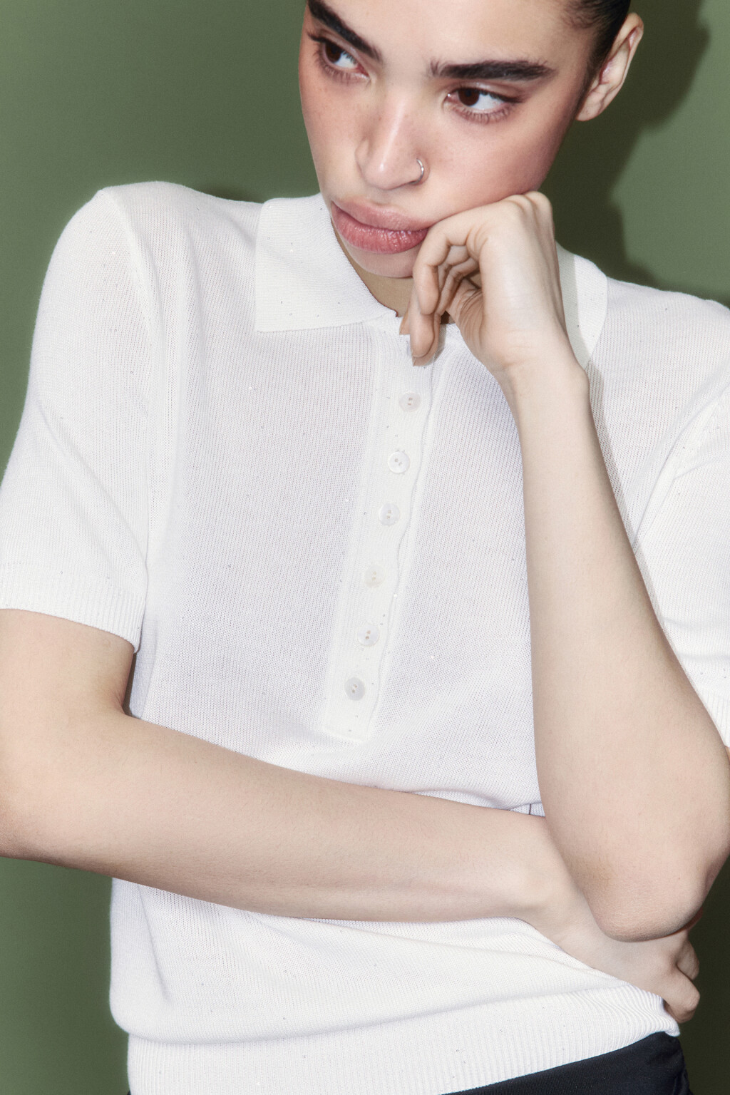 Джемпер-поло вискозный с пайетками - цвет молочный - 1