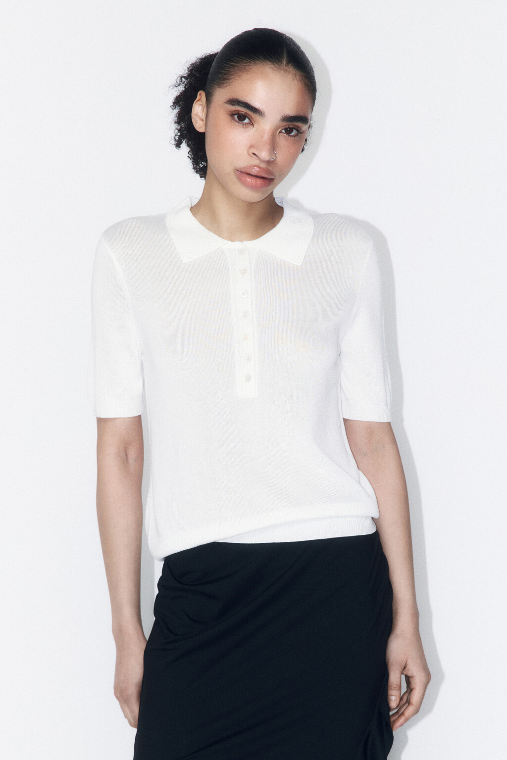 Джемпер-поло вискозный с пайетками - цвет молочный - 3