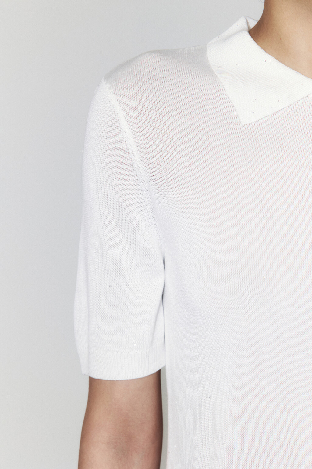 Джемпер-поло вискозный с пайетками - цвет молочный - 7