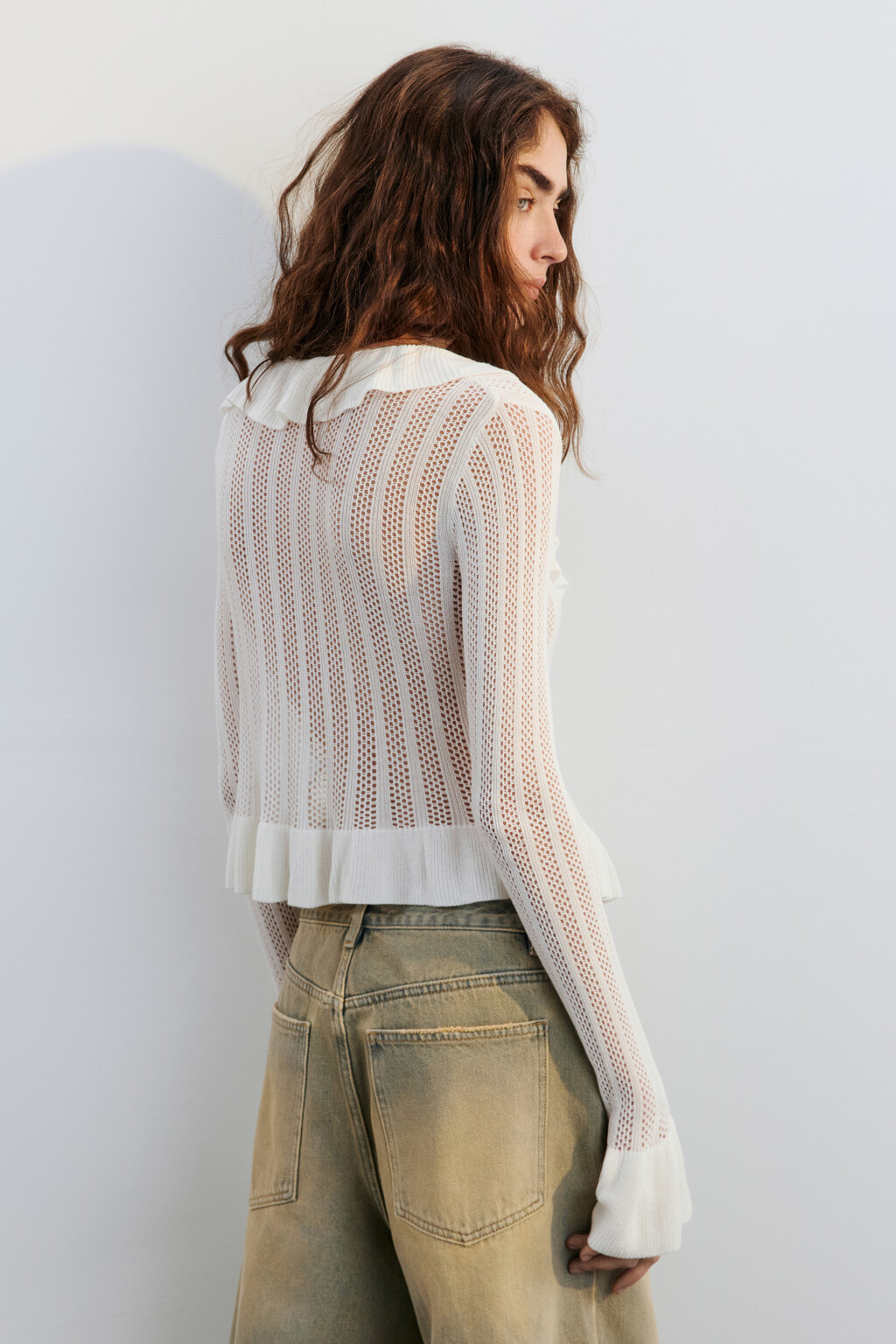 Кардиган на завязках ажурный с оборками - цвет молочный - 5