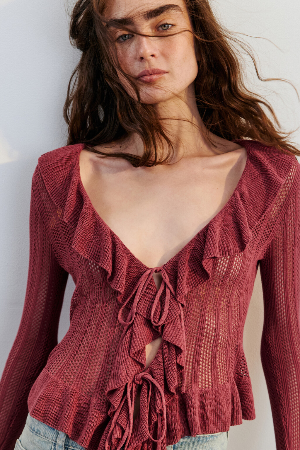 Кардиган на завязках ажурный с оборками - цвет розовый - 2