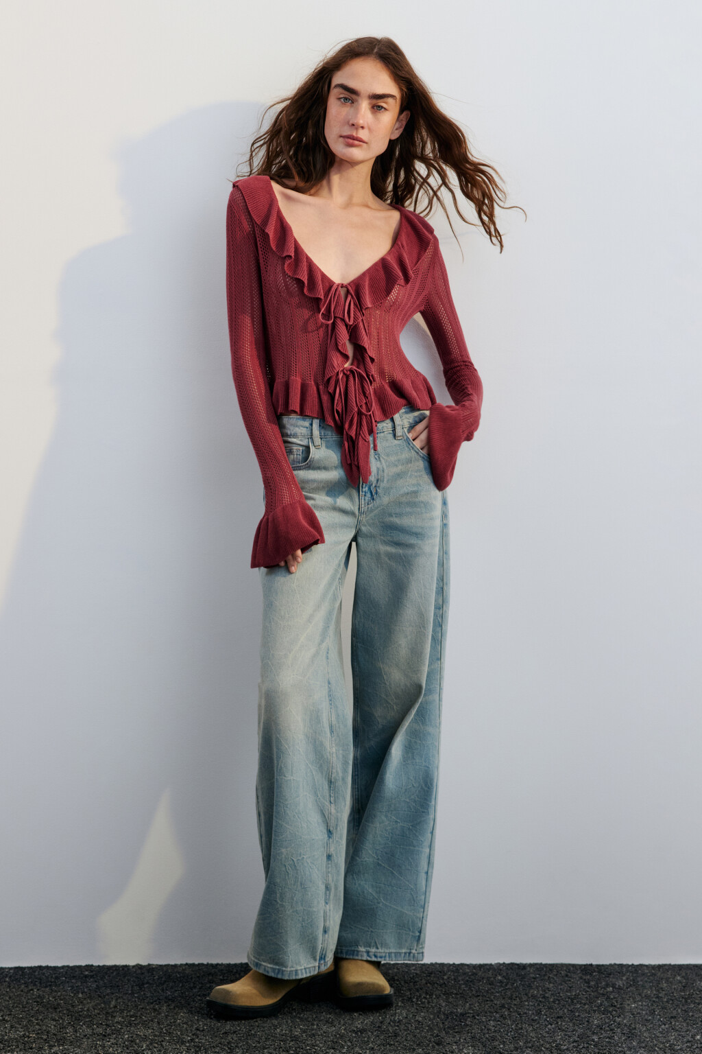 Кардиган на завязках ажурный с оборками - цвет розовый - 5