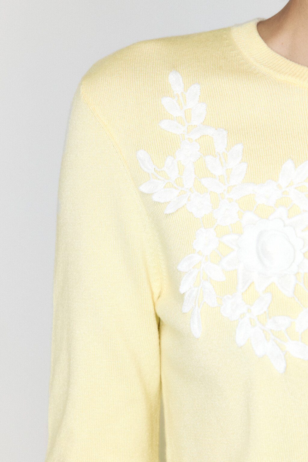 Кардиган на пуговицах с цветочной вышивкой - цвет желтый - 7