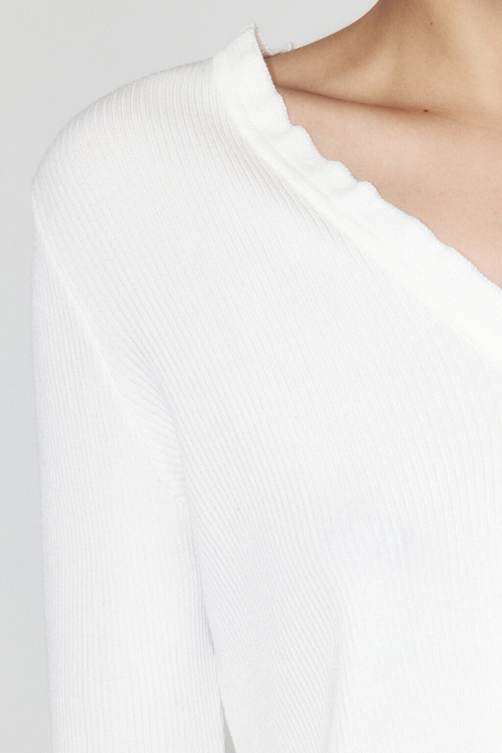 Кардиган укороченный на завязках с оборками - цвет молочный - 6