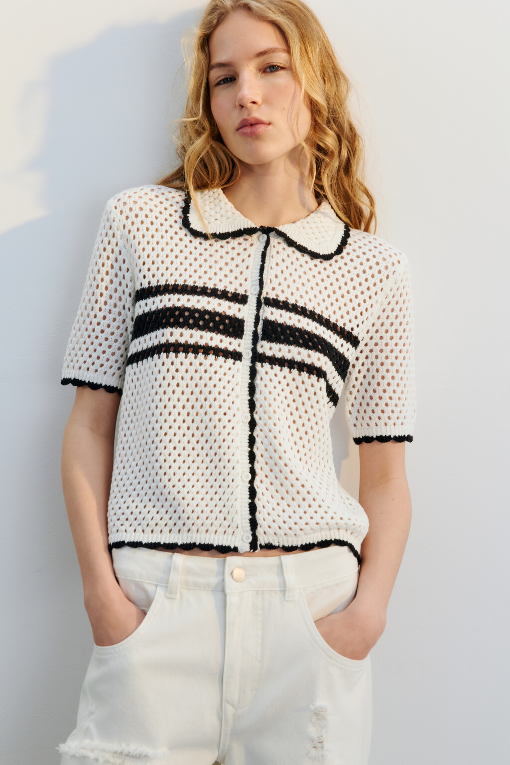 Джемпер ажурный на пуговицах - цвет молочный - 1