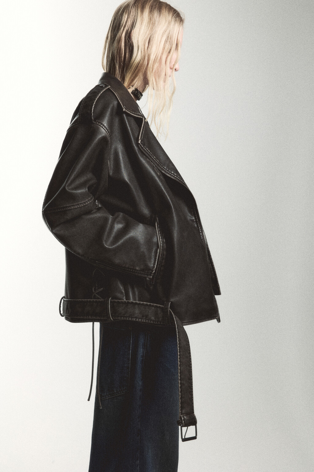 Куртка-косуха oversize со шнуровкой и ремнем - цвет черный - 2