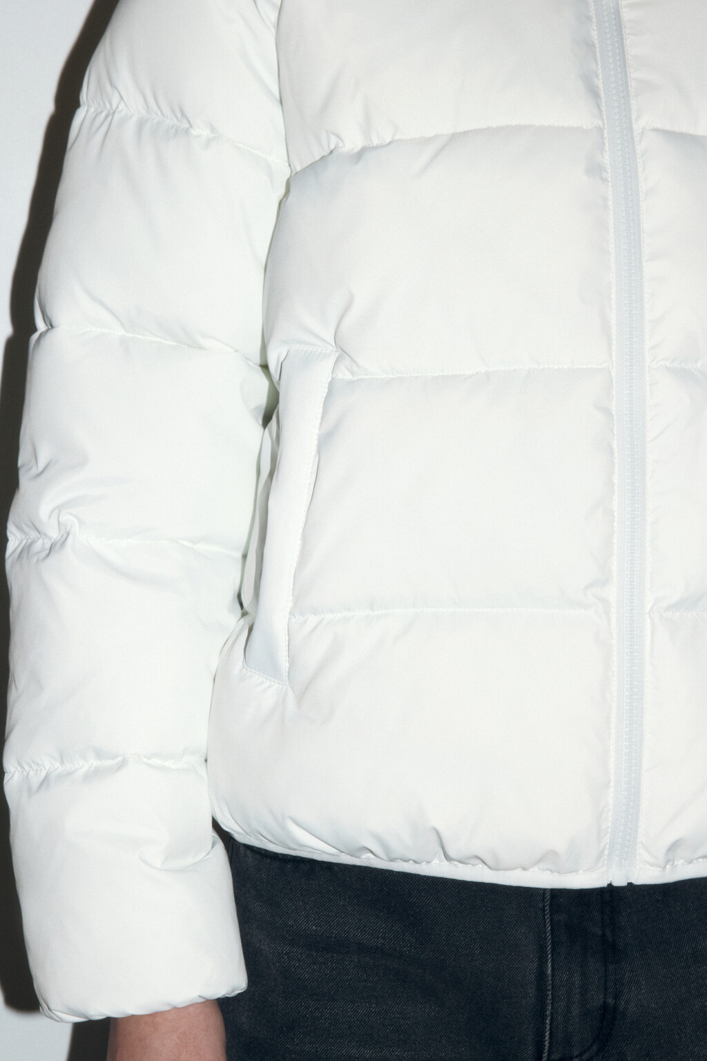 Куртка-бомбер стеганая на утеплителе - цвет белый - 6