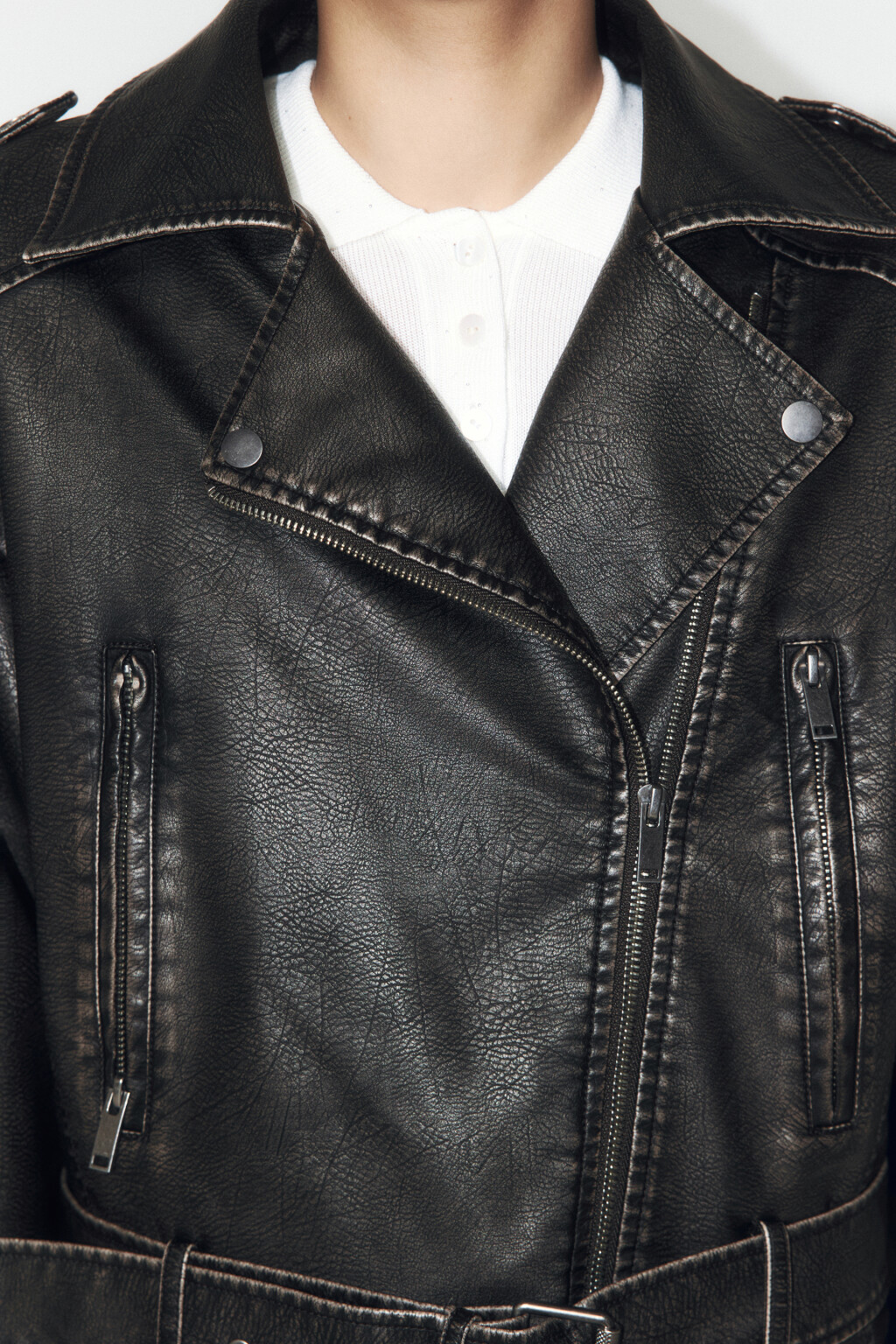 Куртка-косуха укороченная с вареным эффектом - цвет коричневый - 5