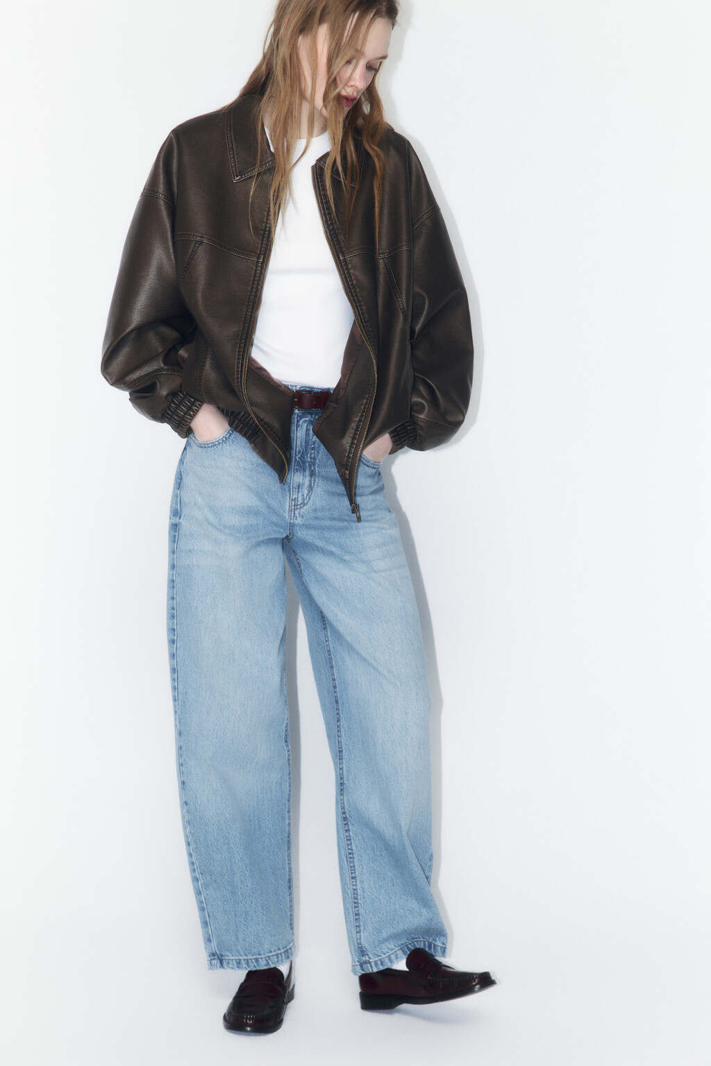 Куртка-бомбер oversize из искусственной кожи - цвет коричневый - 2