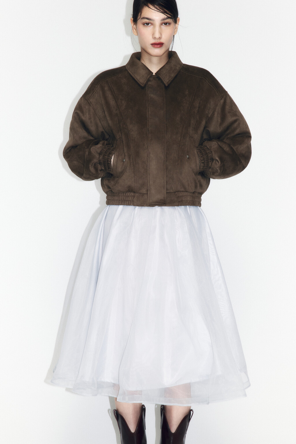 Куртка-бомбер утепленная с замшевой фактурой - цвет зеленый - 2