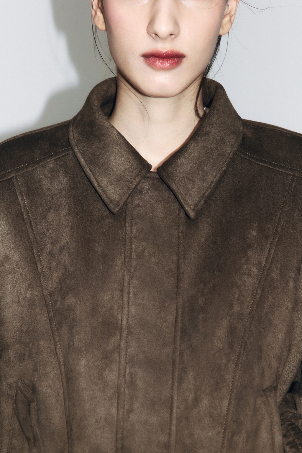 Куртка-бомбер утепленная с замшевой фактурой - цвет зеленый - 7