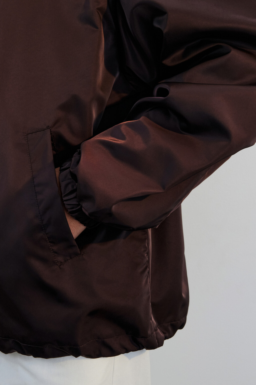 Куртка-бомбер из плащевой ткани - цвет коричневый - 7