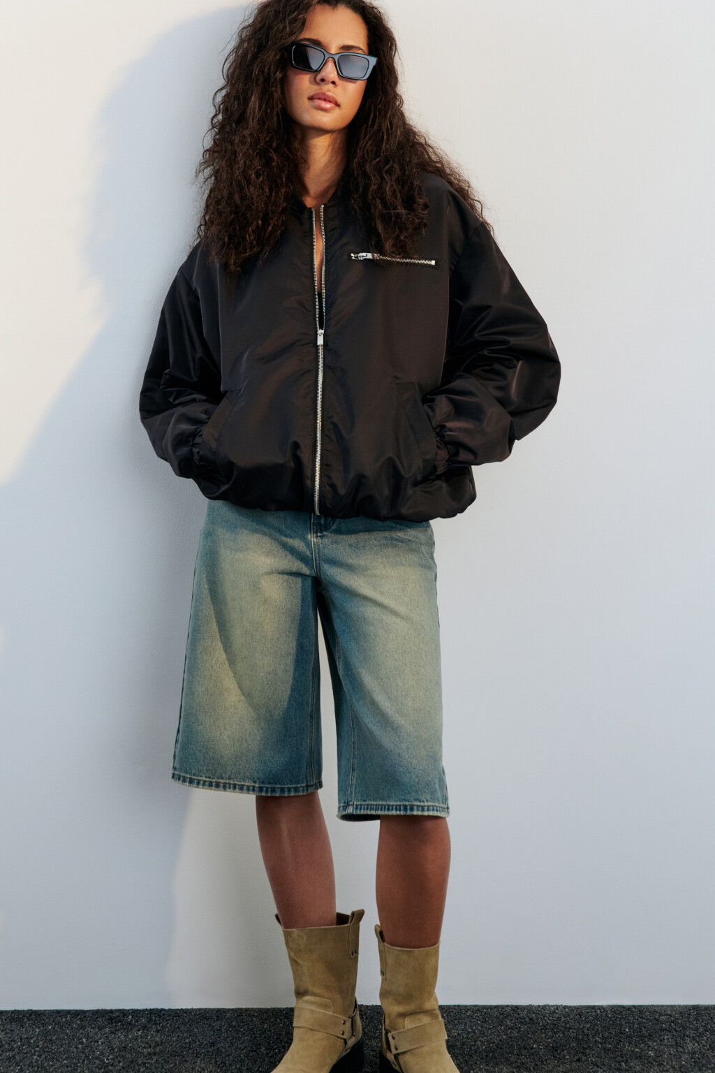 Куртка-бомбер из плащевой ткани - цвет черный - 1