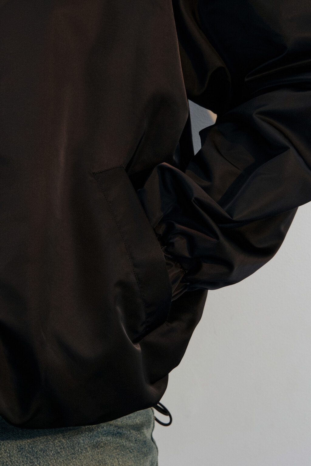 Куртка-бомбер из плащевой ткани - цвет черный - 6