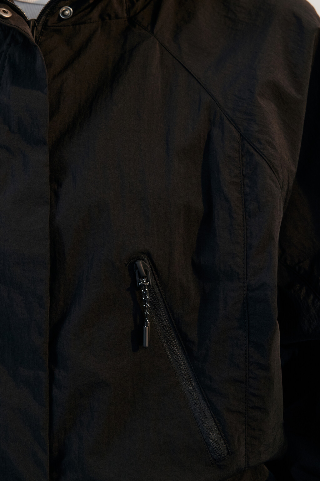 Куртка-ветровка свободная с капюшоном - цвет черный - 5