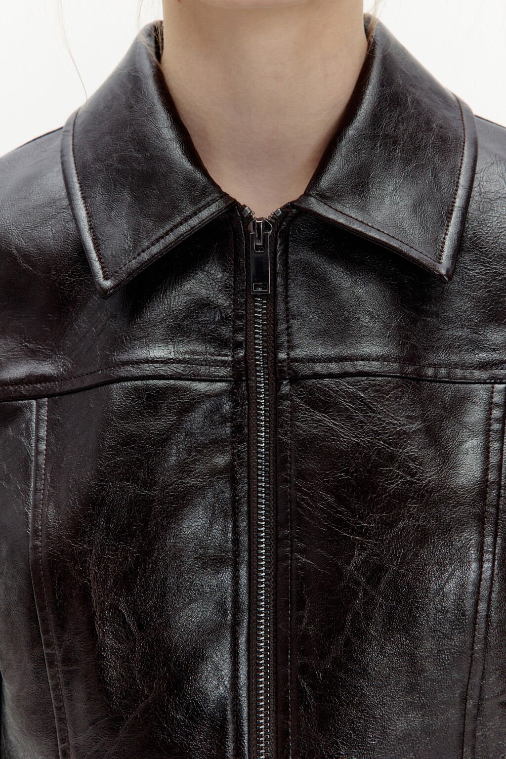 Куртка приталенная лаковая - цвет коричневый - 6