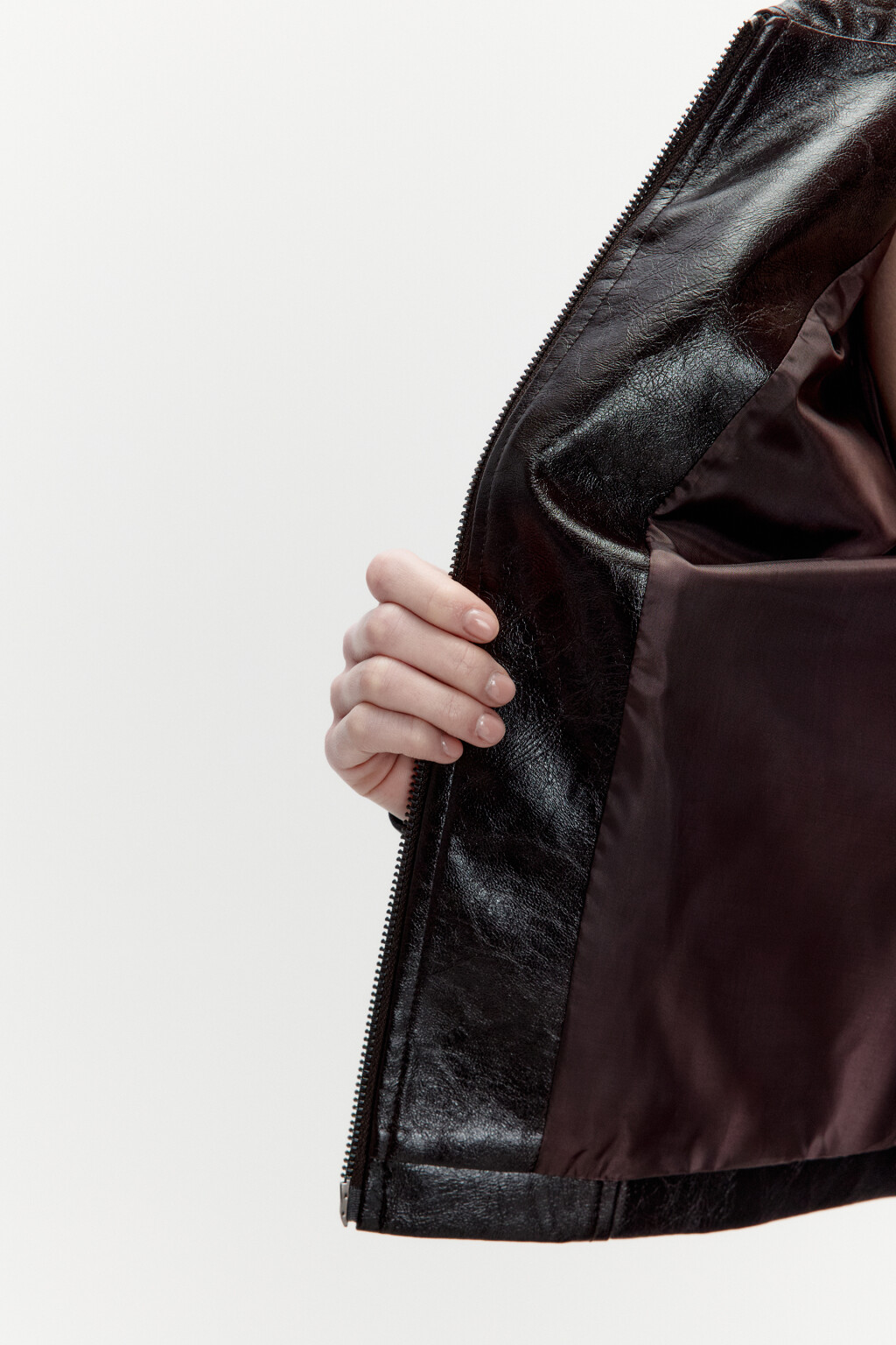 Куртка приталенная лаковая - цвет коричневый - 8