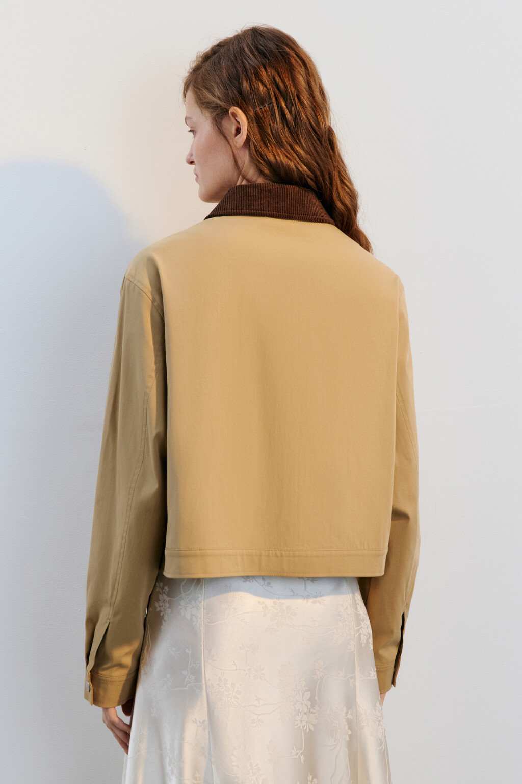 Куртка-рубашка с вельветовым воротником - цвет бежевый - 4
