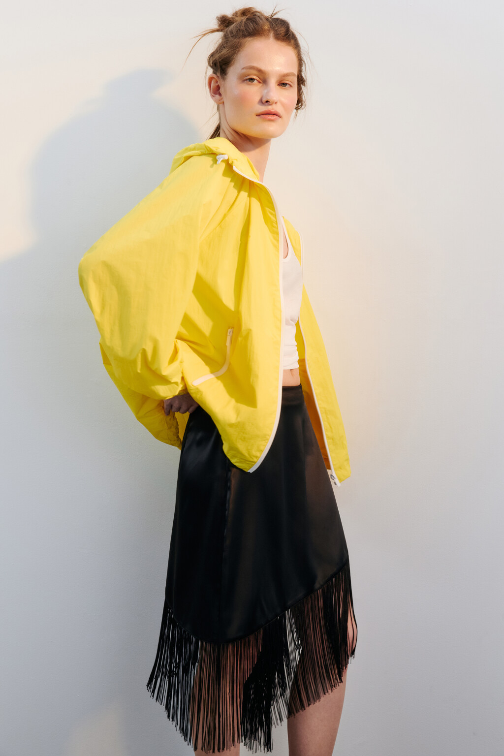 Куртка-ветровка oversize с капюшоном - цвет желтый - 11