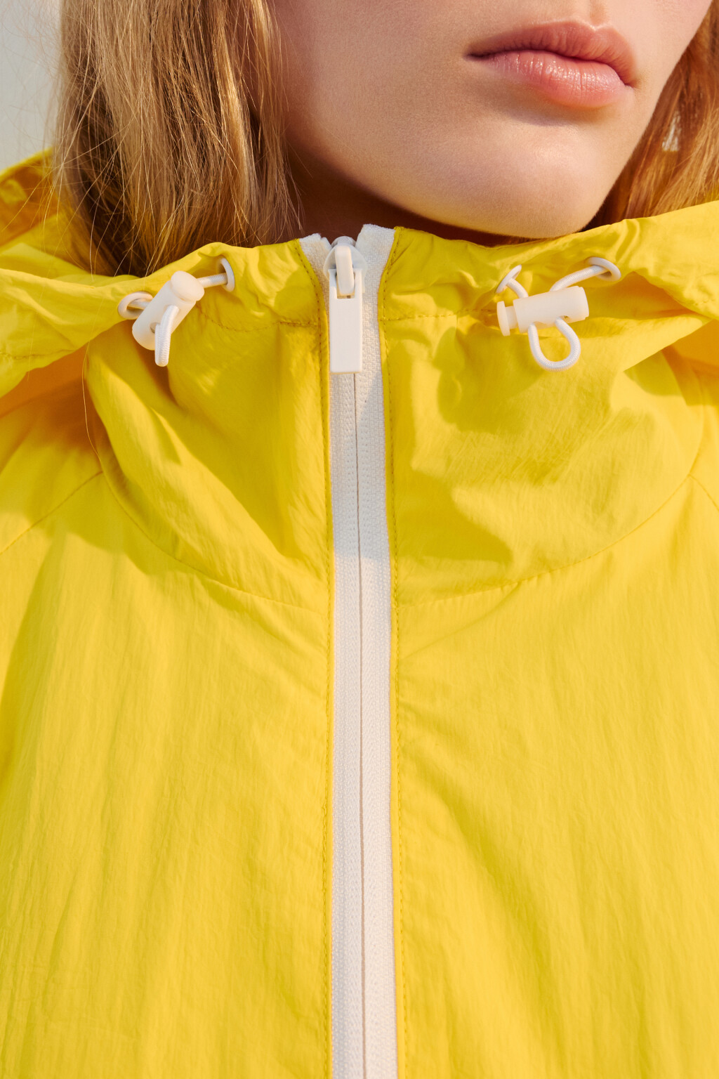 Куртка-ветровка oversize с капюшоном - цвет желтый - 5