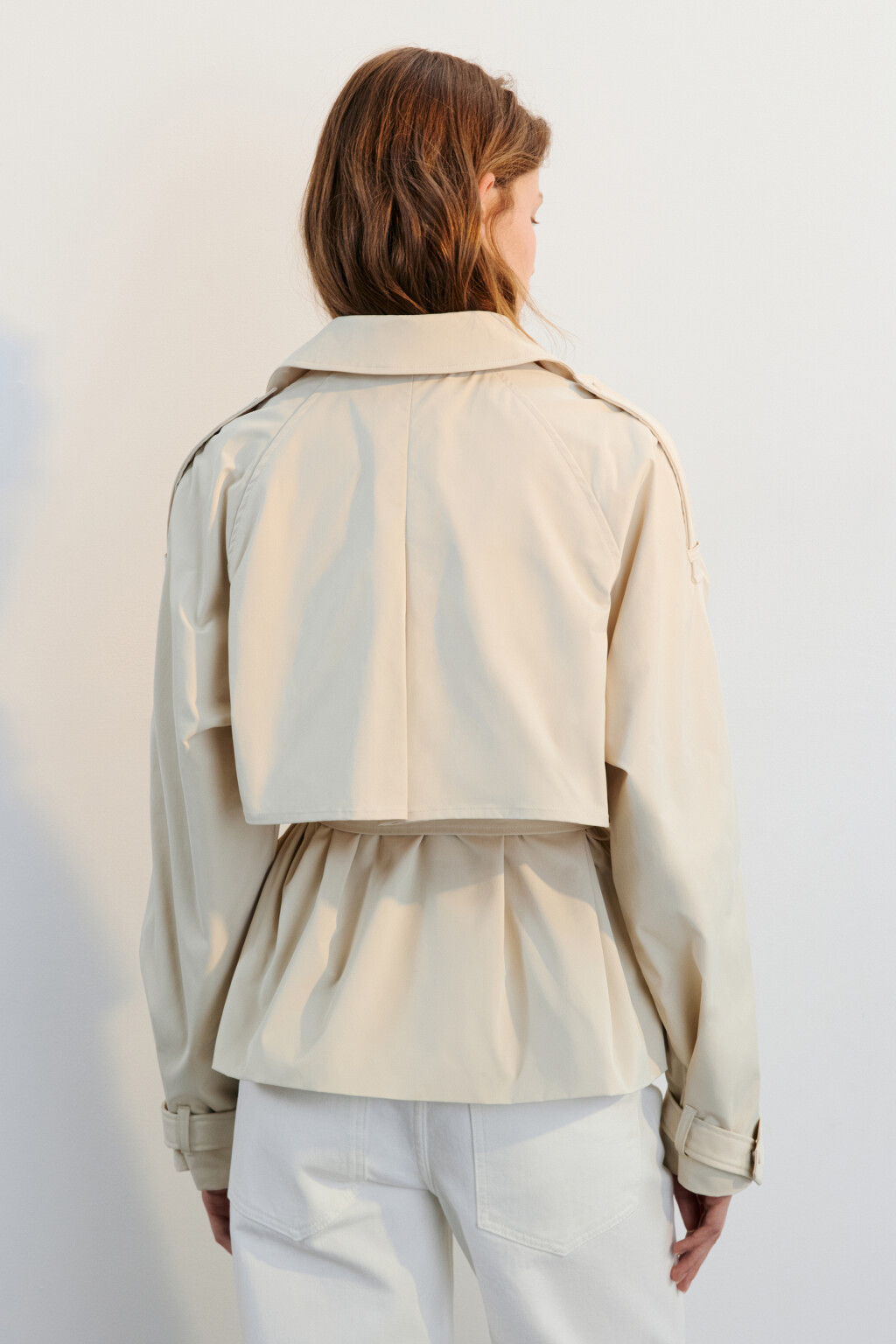 Куртка-тренч короткая с поясом - цвет бежевый - 4