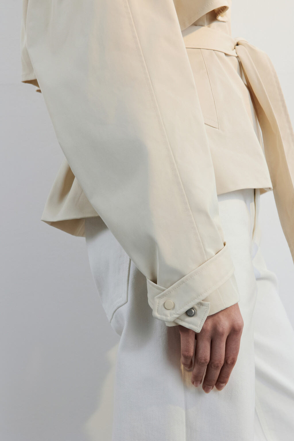 Куртка-тренч короткая с поясом - цвет бежевый - 7